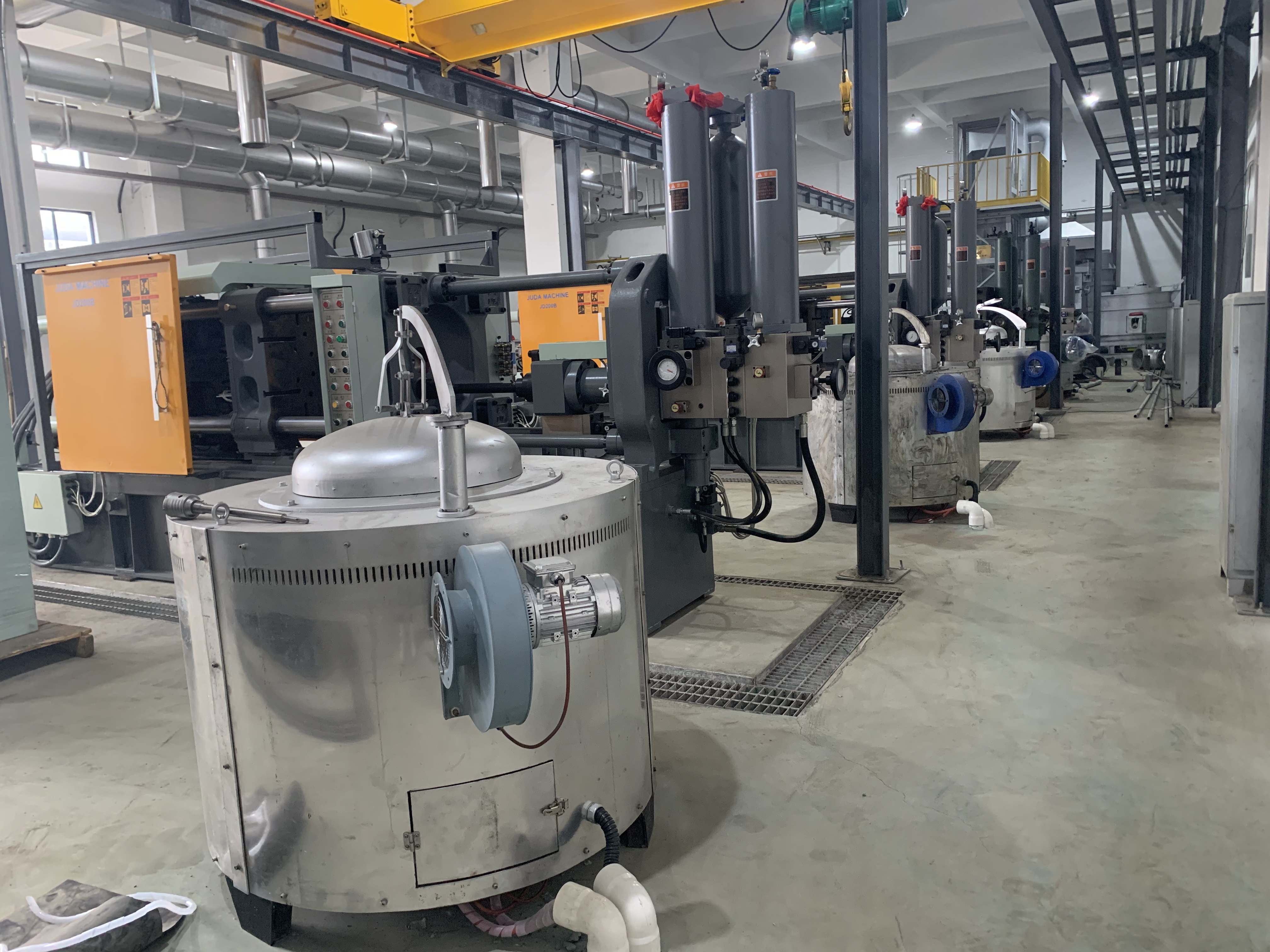 Aluminium Melting And Holding Furnace