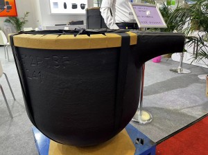 Graphite silicon carbide crucible